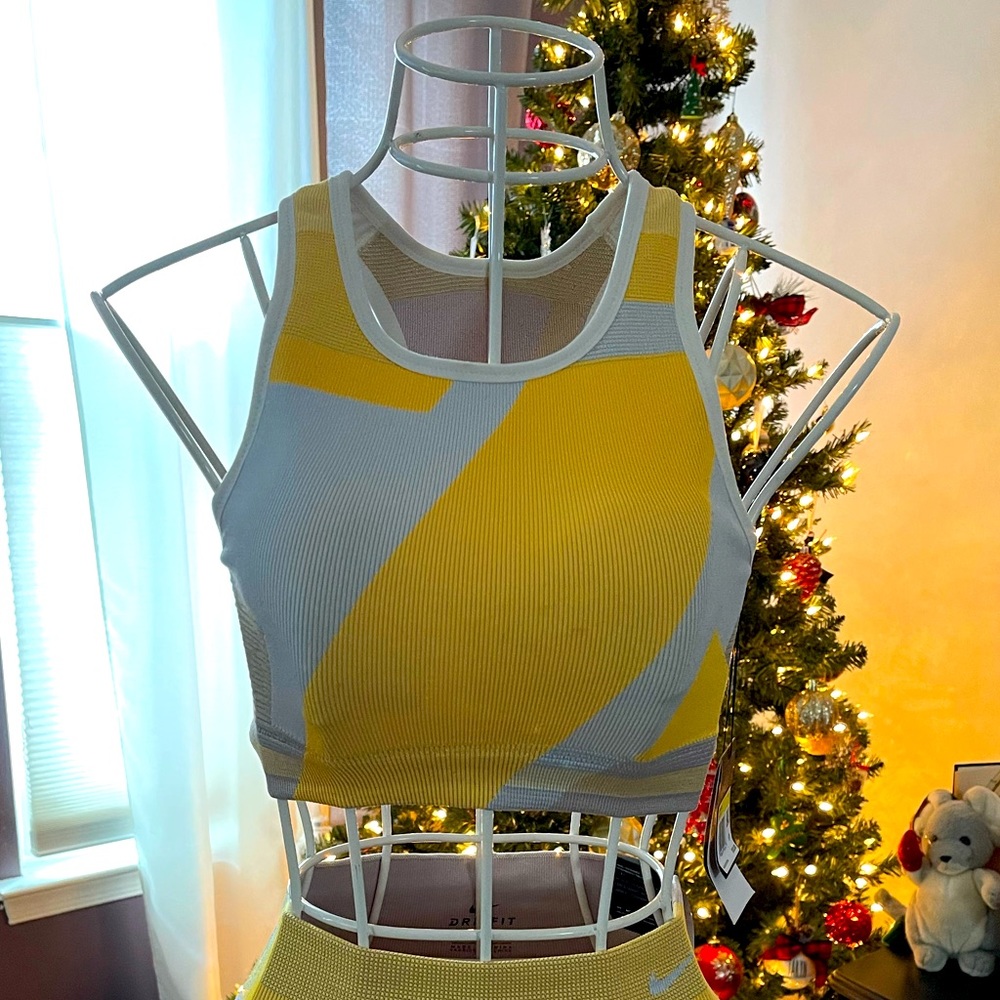 Nike Seamless Sports Bra